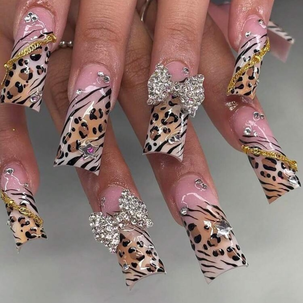 24pc Press On Nail Set from the Nail Bar 💅
